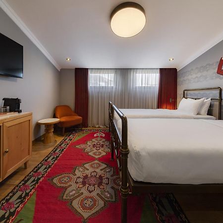 The Blue Fox Hotel Tbilisi Buitenkant foto