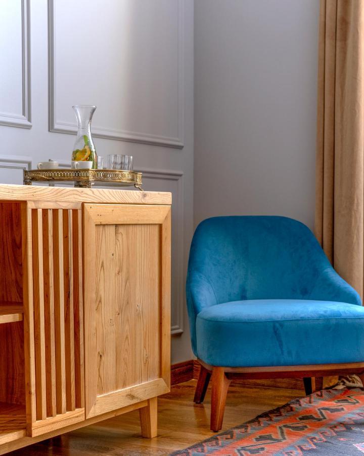 The Blue Fox Hotel Tbilisi Buitenkant foto