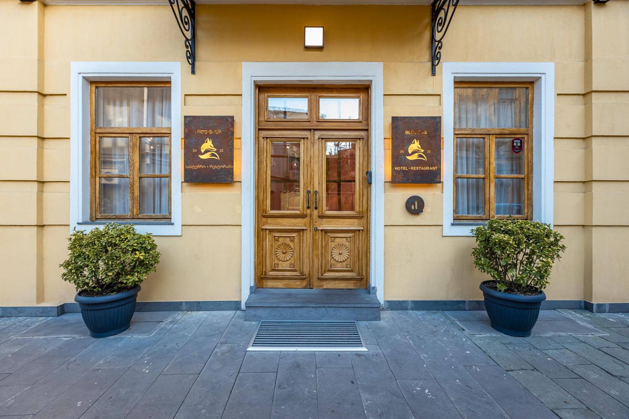 The Blue Fox Hotel Tbilisi Buitenkant foto